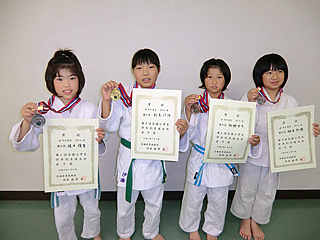 小学4年生 女子35kg級