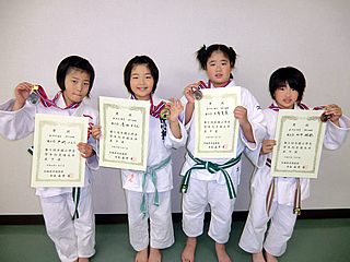 小学4年生 女子35kg超級